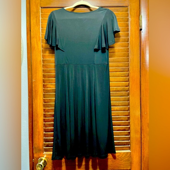 Slimming black dress: at work with a jacket & still ready for a classy party - Picture 7 of 14